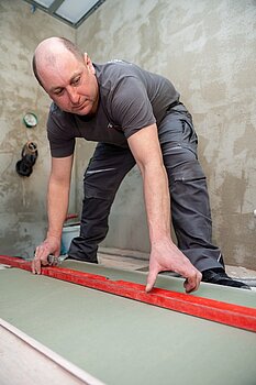 Trockenbau Handwerker bei der Arbeit